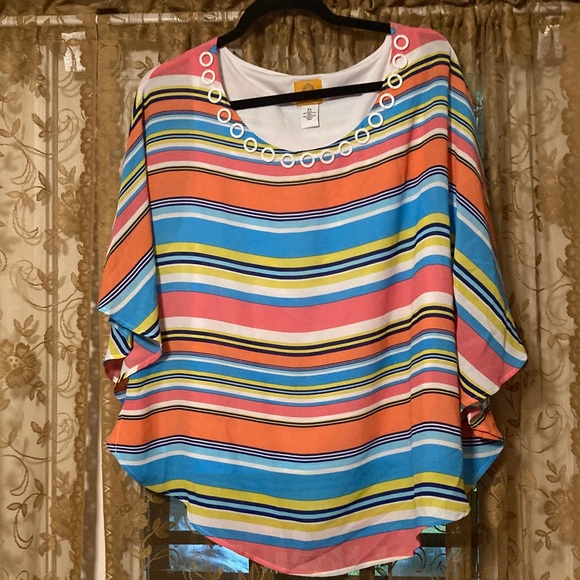 Ruby Rd. Batwing Top - Picture 1 of 6